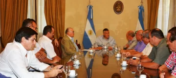 Gioja se reunió con el sector empresario y decidió prorrogar la puesta en marcha del compre minero Gioja se reunió con el sector empresario y decidió prorrogar la puesta en marcha del compre minero