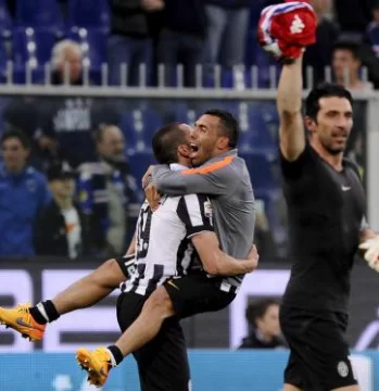 El Apache, por cuatro El Apache, por cuatro