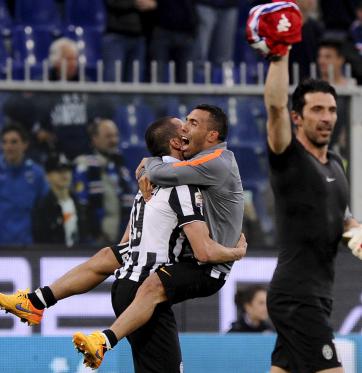 El Apache, por cuatro El Apache, por cuatro