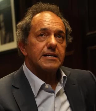 “Las políticas de Massa o Macri contrastan con nuestra visión que tenemos del país” “Las políticas de Massa o Macri contrastan con nuestra visión que tenemos del país”