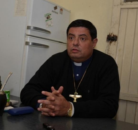 El cura que fue expulsado dijo que la Iglesia Católica lo persigue El cura que fue expulsado dijo que la Iglesia Católica lo persigue