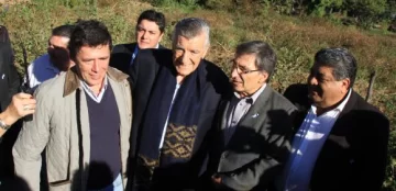 Gioja volvió con Tomas y Pérez al sitio donde sufrieron la caída del helicóptero en 2013 Gioja volvió con Tomas y Pérez al sitio donde sufrieron la caída del helicóptero en 2013