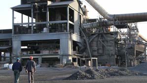 Otra prórroga a la cautelar y así la fábrica de carburo funcionará este invierno Otra prórroga a la cautelar y así la fábrica de carburo funcionará este invierno