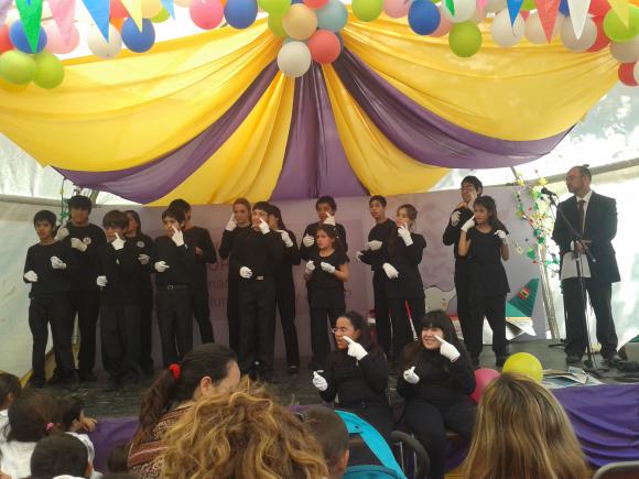 Cantan, todos cantan Cantan, todos cantan