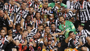 Tevez logró otro título con la Juve Tevez logró otro título con la Juve