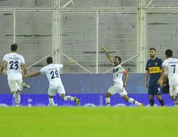 Tropezón de un Boca confundido Tropezón de un Boca confundido