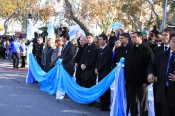 Mirá la galería de fotos de la multitudinaria promesa en Santa Lucía Mirá la galería de fotos de la multitudinaria promesa en Santa Lucía