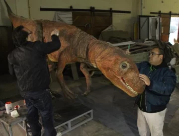 Al dinosaurio robotizado lo instalarán en Plaza España Al dinosaurio robotizado lo instalarán en Plaza España