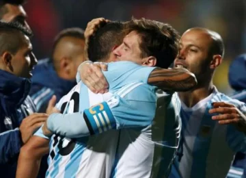 “Lo abracé con felicidad” “Lo abracé con felicidad”