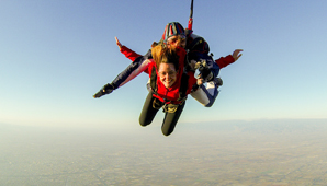 Giselle I tuvo un exitoso bautismo en paracaidas Giselle I tuvo un exitoso bautismo en paracaidas