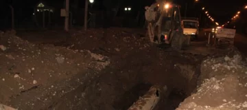 El corte de agua que afecta a 15.000 personas continúa y no saben cuándo se restablecerá el servicio El corte de agua que afecta a 15.000 personas continúa y no saben cuándo se restablecerá el servicio