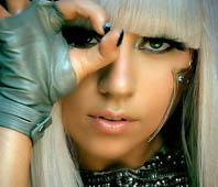 Salió a comprar casi desnuda Salió a comprar casi desnuda