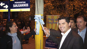 Alrededor de 110 familias ya tienen sus calles más iluminadas Alrededor de 110 familias ya tienen sus calles más iluminadas