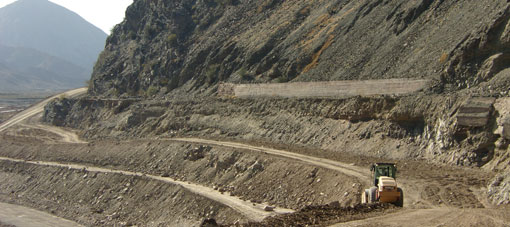 La ruta que une el dique Punta Negra con Caracoles tiene un avance del 70% La ruta que une el dique Punta Negra con Caracoles tiene un avance del 70%