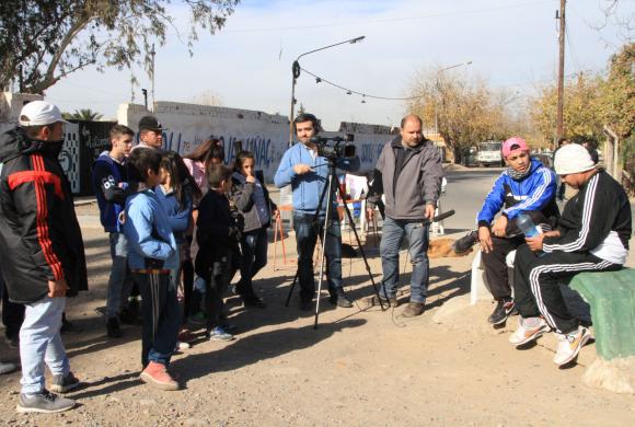 La plaza de Villa del Carril, como un set de filmación La plaza de Villa del Carril, como un set de filmación