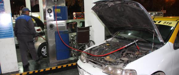 Aconsejan que se cargue GNC antes de las 19 Aconsejan que se cargue GNC antes de las 19