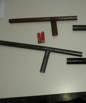 Hallan dos tumberas y objetos robados Hallan dos tumberas y objetos robados