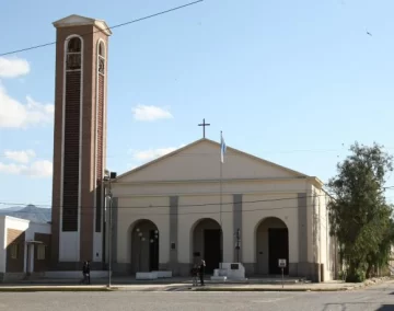 Quieren conservar el templo de Jáchal y construir otro Quieren conservar el templo de Jáchal y construir otro