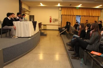 Dicen que los contenidos escolares están atrasados Dicen que los contenidos escolares están atrasados