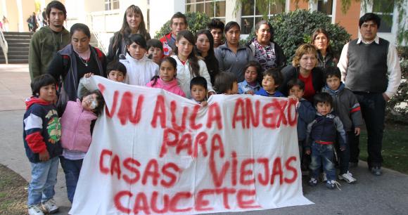 Llevan un año sin clases y piden un aula y docente Llevan un año sin clases y piden un aula y docente