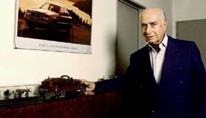 Exhumarán el cuerpo de Fangio por un presunto hijo Exhumarán el cuerpo de Fangio por un presunto hijo