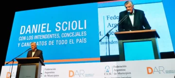 Gioja destacó el desendeudamiento de San Juan ante dirigentes nacionales Gioja destacó el desendeudamiento de San Juan ante dirigentes nacionales