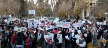 Poca convocatoria en la concentración contra el protocolo del aborto Poca convocatoria en la concentración contra el protocolo del aborto