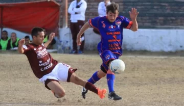 En el final, la Villa evitó la caída En el final, la Villa evitó la caída