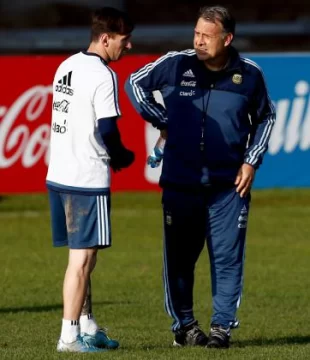Martino: si fuera Messi “ya habría dejado de jugar en la Selección” Martino: si fuera Messi “ya habría dejado de jugar en la Selección”
