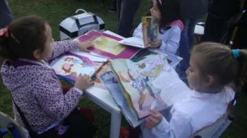 “Si quieres aventura, lánzate a la lectura” “Si quieres aventura, lánzate a la lectura”