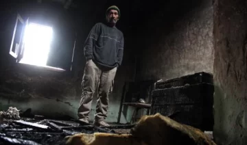 Es discapacitado y perdió lo poco que tenía por el fuego Es discapacitado y perdió lo poco que tenía por el fuego