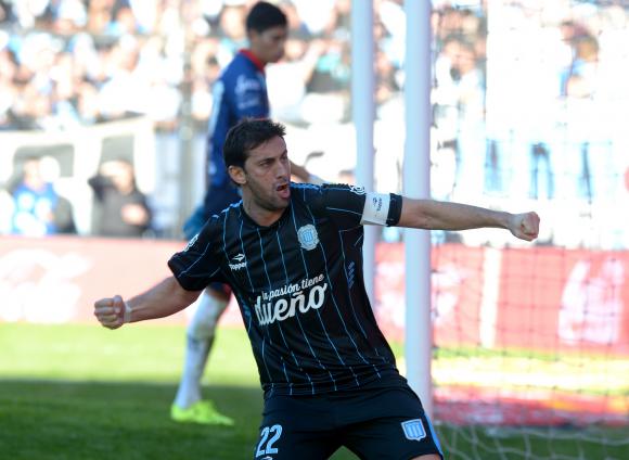 Racing sufrió, pero se llevó la victoria Racing sufrió, pero se llevó la victoria