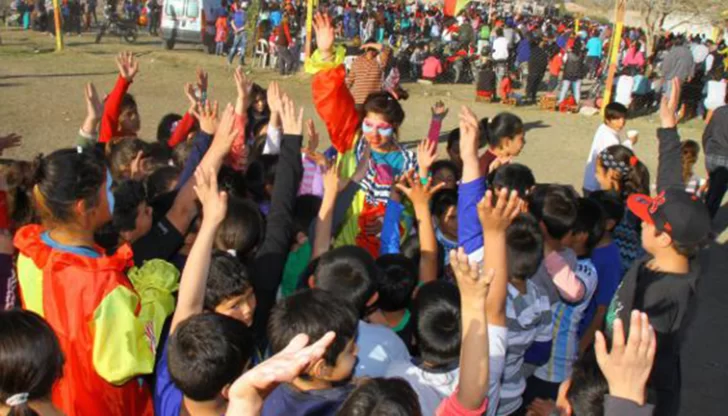 Harán 35 chocolates para convocar a unos 200.000 chicos Harán 35 chocolates para convocar a unos 200.000 chicos