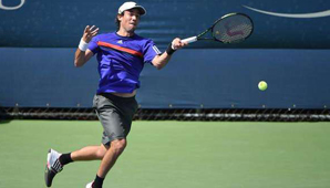 Pella cayó en sets corridos con el campeón defensor y se despidió Pella cayó en sets corridos con el campeón defensor y se despidió