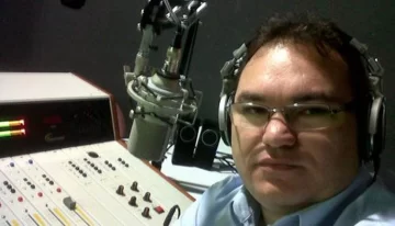 Asesinaron a un periodista de radio cuando estaba al aire Asesinaron a un periodista de radio cuando estaba al aire