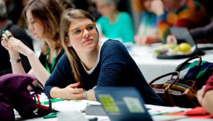 La hija de Agustín Rossi, con apenas 26 años, es la nueva directora del Banco Nación La hija de Agustín Rossi, con apenas 26 años, es la nueva directora del Banco Nación