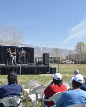 Músicos locales Músicos locales