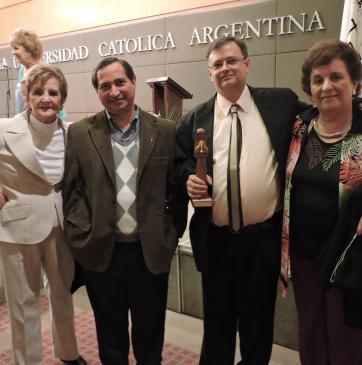 Un premio por el trabajo del campo y la solidaridad Un premio por el trabajo del campo y la solidaridad