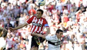 En el clásico de La Plata se repartieron los puntos En el clásico de La Plata se repartieron los puntos