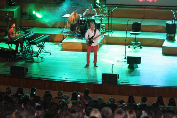 Pedro Aznar ofreció un show en banda Pedro Aznar ofreció un show en banda