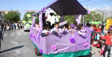 Un carrusel con mensajes para lograr una vida mejor Un carrusel con mensajes para lograr una vida mejor