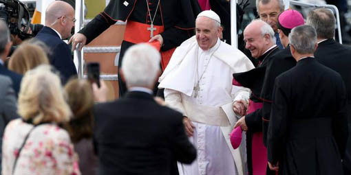 Francisco reclama una participación más activa de los laicos en la Iglesia Francisco reclama una participación más activa de los laicos en la Iglesia
