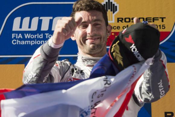De pechito al bicampeonato De pechito al bicampeonato