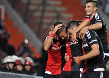 A Newell’s le alcanzó con un tiempo para derrotar a Estudiantes A Newell’s le alcanzó con un tiempo para derrotar a Estudiantes