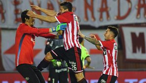 Estudiantes clasificó por penales y completó el cuadro de cuartos Estudiantes clasificó por penales y completó el cuadro de cuartos