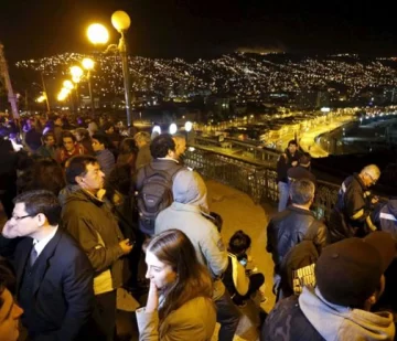 Ya son 10 los muertos por el terremoto en Chile Ya son 10 los muertos por el terremoto en Chile