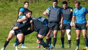 Los Pumas tuvieron una intensa práctica con Tonga en el horizonte Los Pumas tuvieron una intensa práctica con Tonga en el horizonte