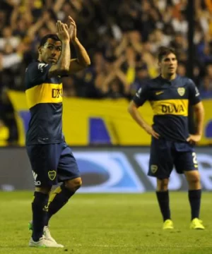 Un pasó más al título Un pasó más al título