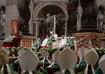 Sínodo: arranque con defensa al matrimonio Sínodo: arranque con defensa al matrimonio