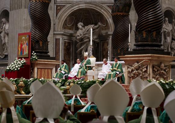 Sínodo: arranque con defensa al matrimonio Sínodo: arranque con defensa al matrimonio